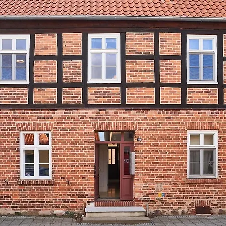 Scheune Mit Garten, Inselstadt Malchow * مالتشو
